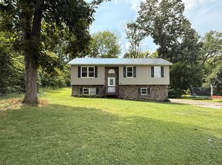 399 Hillcrest Dr, Greeneville, TN 37745