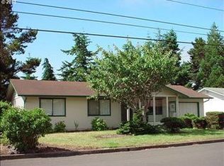 2360 18th St, Florence, OR 97439