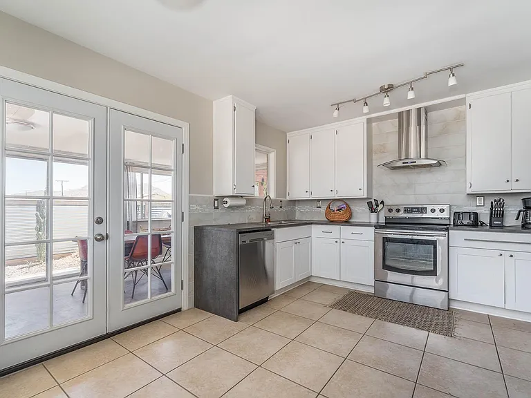 61537 Valley View Dr — Photo 9