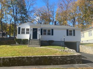 31 Tiverton Pkwy, Worcester, MA 01602