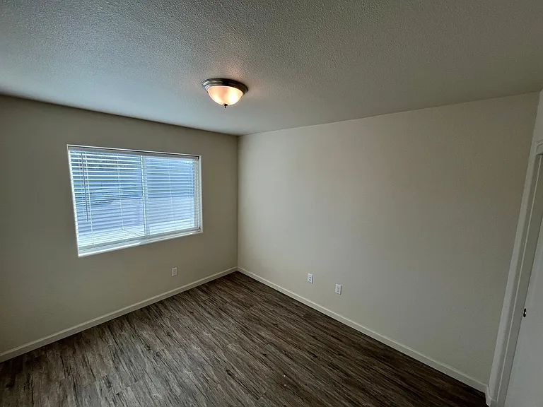 1465A E Ash Ave — Photo 6