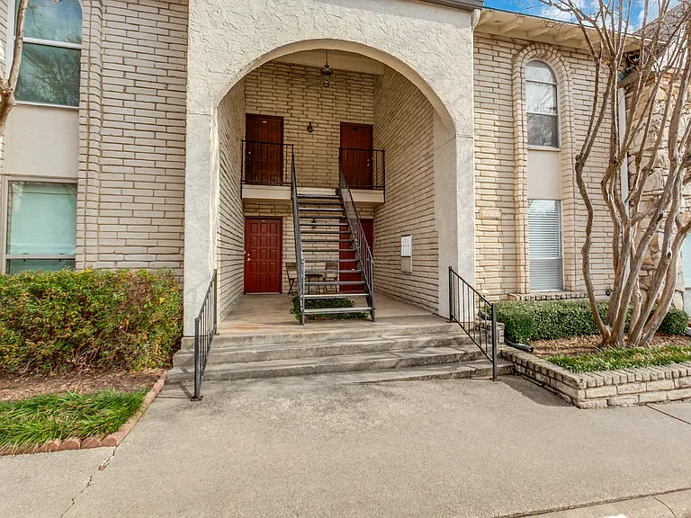 15926 Stillwood St #1071 — Photo 3