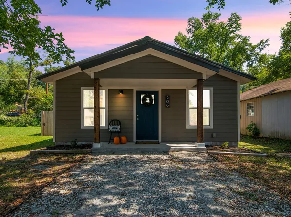 206 Harmony Street, Noel, MO 64854