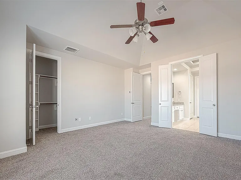 2634 Texas St — Photo 36