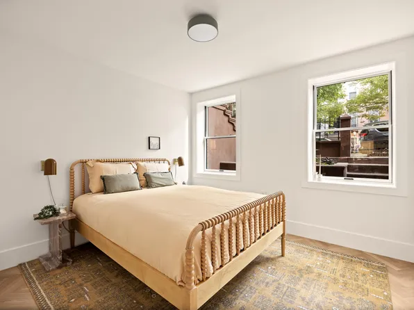 95 Monroe Street image 16 of 20