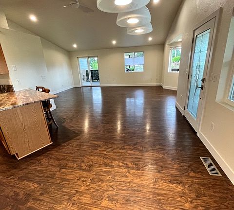 4th image of 5228 Sleater Kinney Rd NE