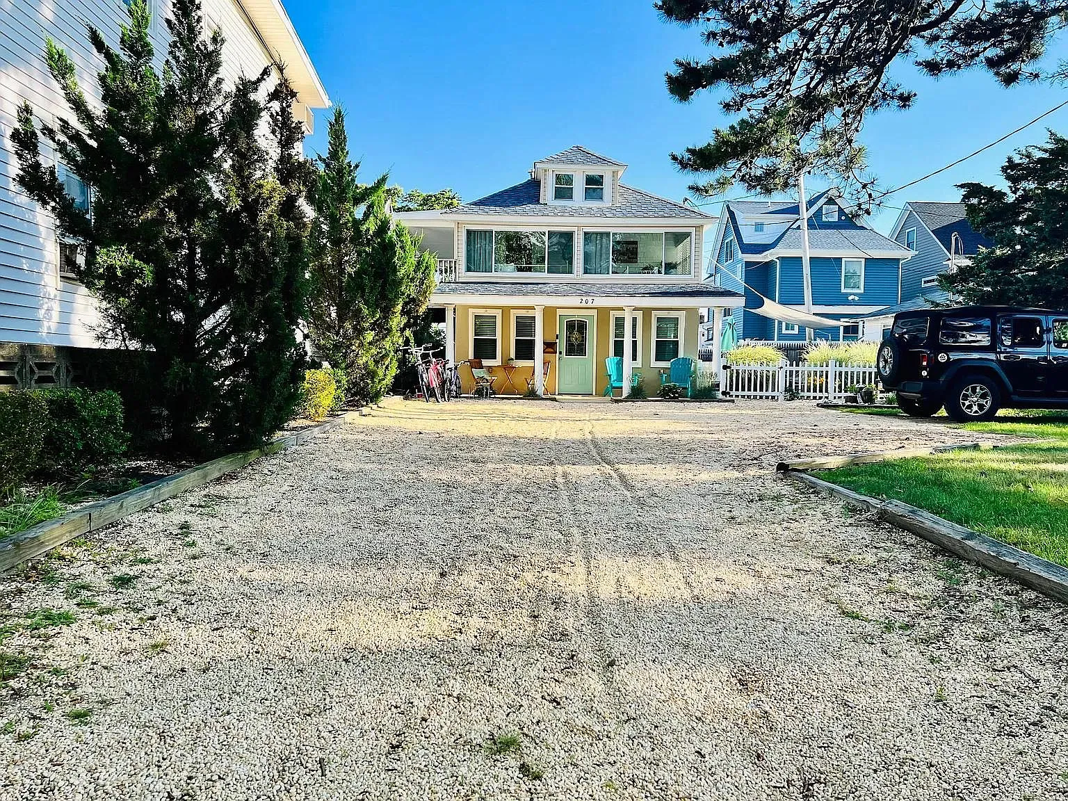 207 16th Ave — Photo 3