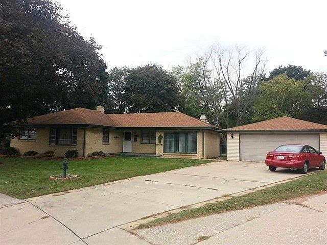 2nd image of 3404 Cross St