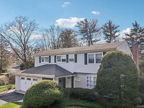 2nd image of 12 Old Oak Road