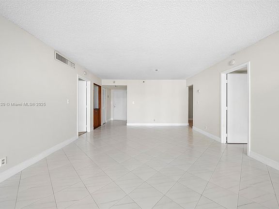 4th image of 1627 Brickell Ave APT 1906