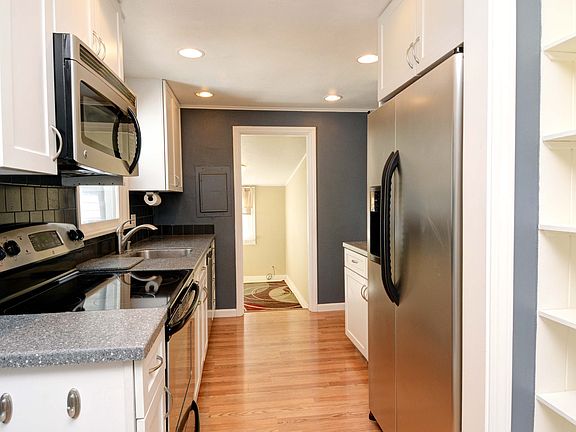 5th image of 11340 Sunnyside Ave N