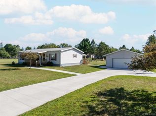 1806 Crose St, Iron River, MI 49935