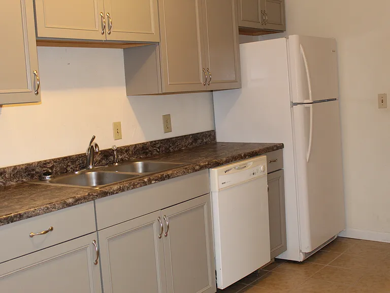 316 Homestead Ln #C — Photo 5