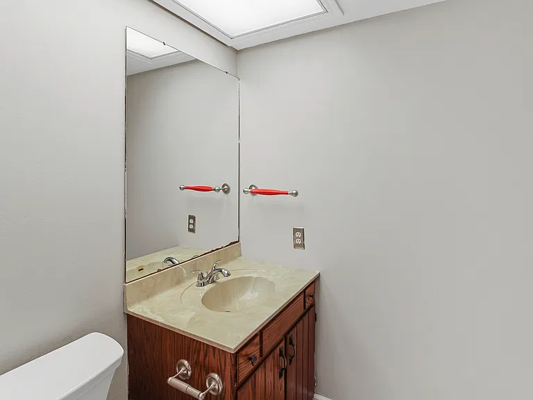 1203 Dean Dr — Photo 11
