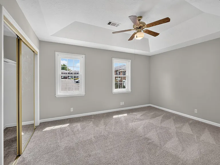 430 Claircrest Dr — Photo 12