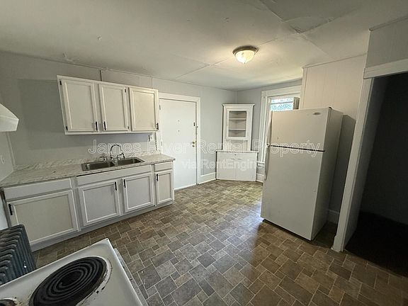 3rd image of 2107 Park Ave APT 4