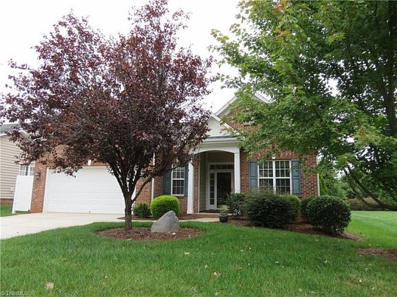 2nd image of 5005 Lake Laurel Ct