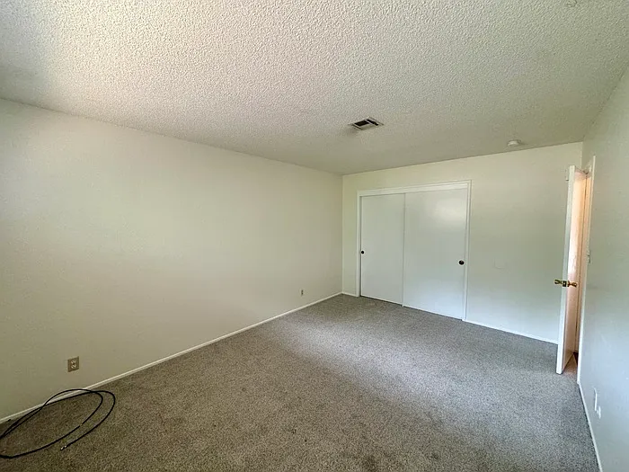 5322 Castle St — Photo 14