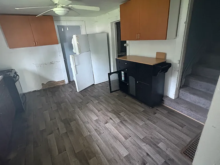 107 W Harrison St — Photo 8