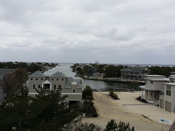 5th image of 293 Tidal Dr