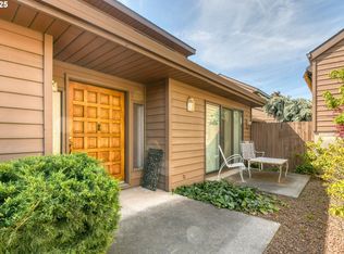 1034 NW 12th St APT C, Pendleton, OR 97801