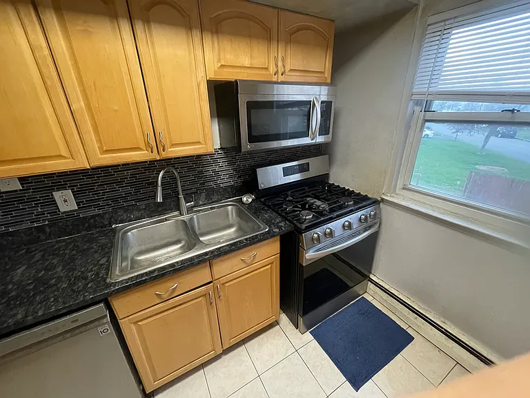 55 Gill Ln #44 — Photo 1