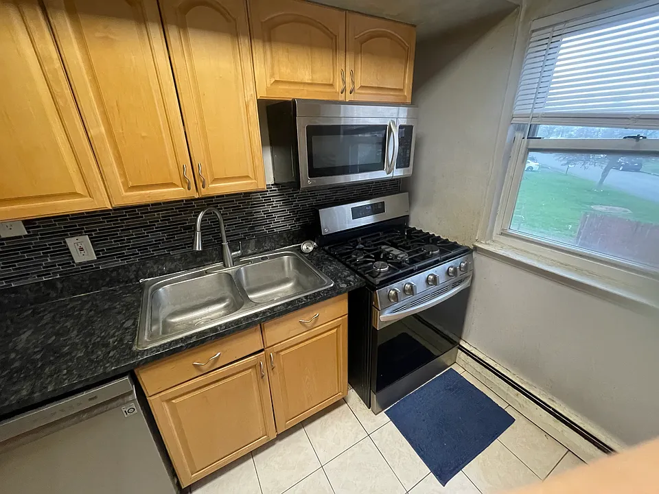 55 Gill Ln #44