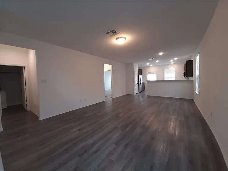 16568 Moss Ln — Photo 4