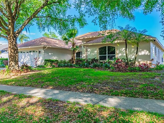 2nd image of 14917 Lake Forest Dr