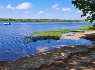 9 1st Ave, Wareham, MA 02571