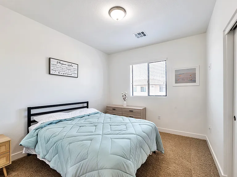 8246 N 61st Ave — Photo 9