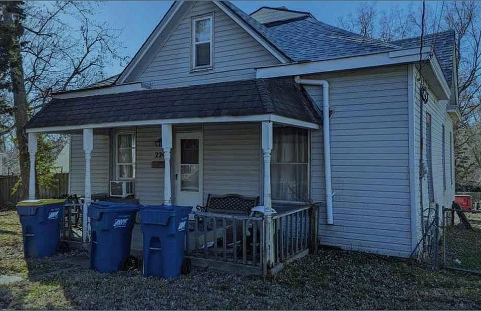 1st image of 224 S Missouri St