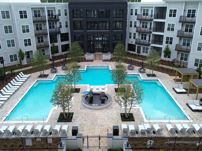 The Collier Sugar Hill Luxury Apartments — Photo 16