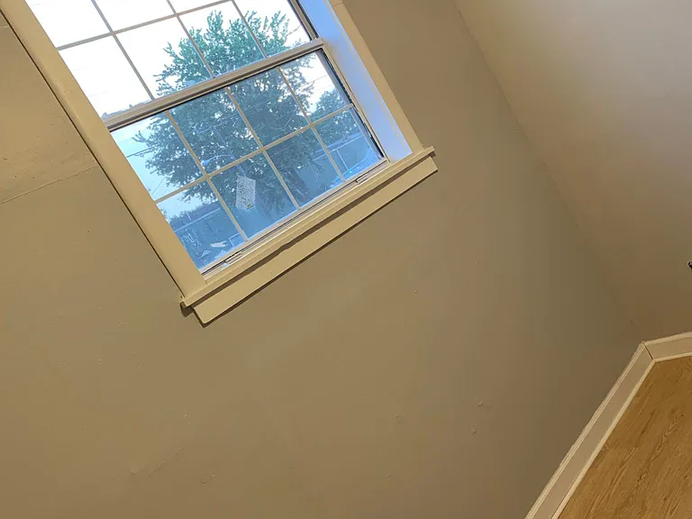 2335 Woodland Ave — Photo 6