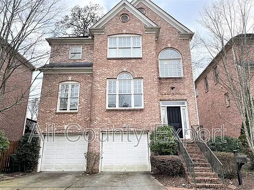 895 Lenox Rd NE Photo 1