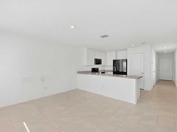 5th image of 161 Boxberry Way