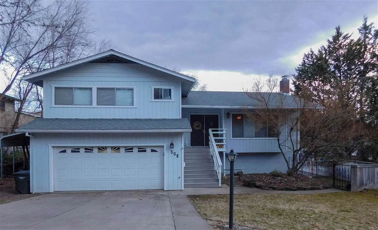 508 Discovery St photo 1