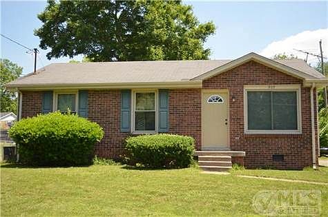 1st image of 909 Lucas Ln