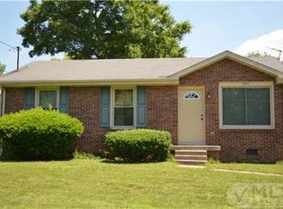 909 Lucas Ln, Clarksville, TN 37040