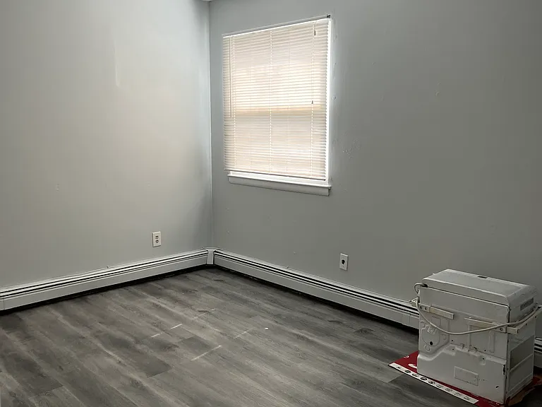 325 Simonson Ave #2 — Photo 5