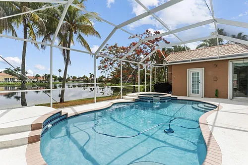 1179 Laguna Springs Dr Photo 1