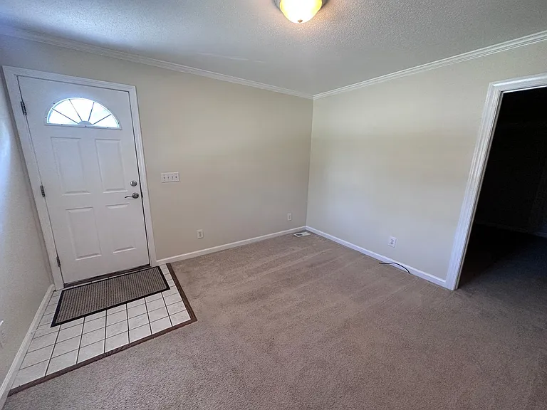327 Pinecliff Dr — Photo 11