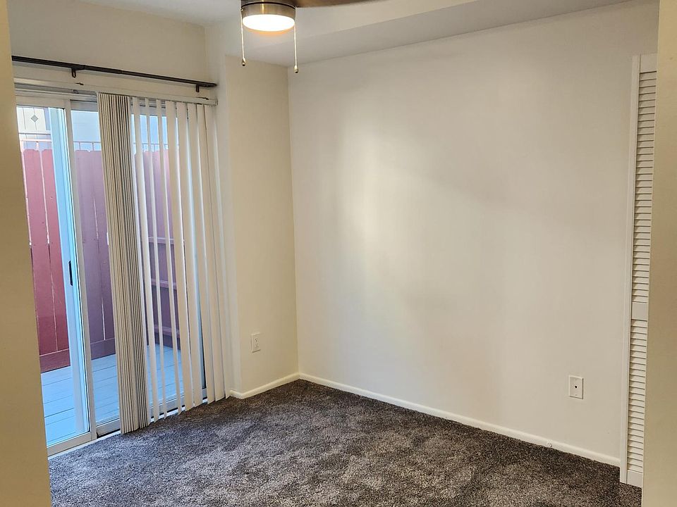 1st image of 1032 7th St #7