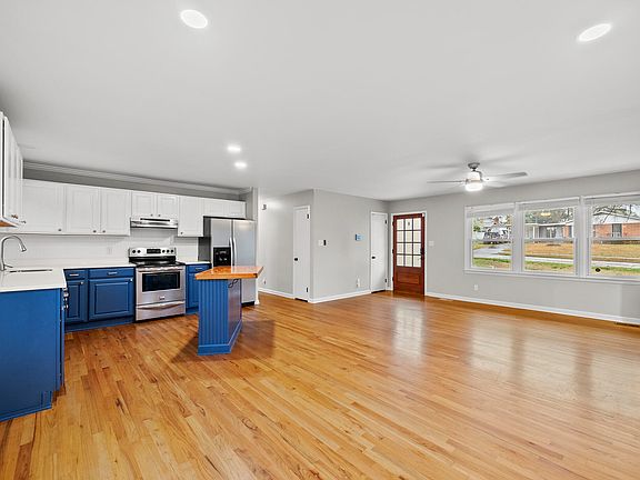 3rd image of 1506 Euclid Rd