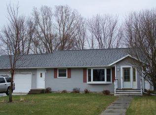 921 N Garden St, Lake City, MN 55041