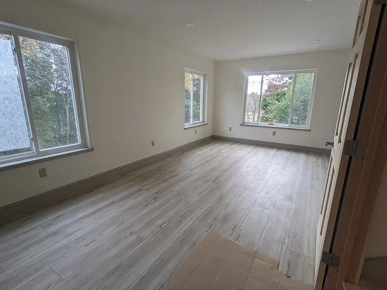 2nd Fl Living room