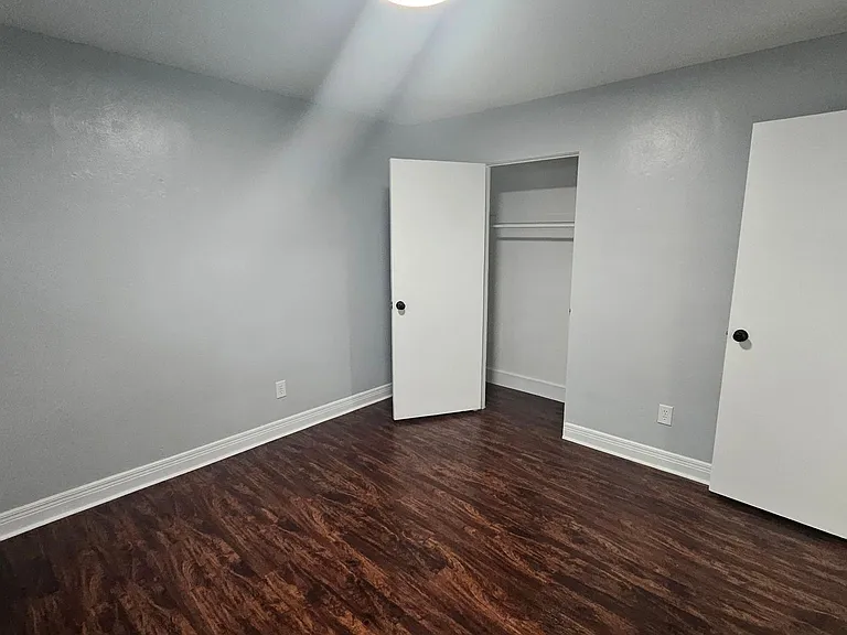 3202 McArthur Dr — Photo 35