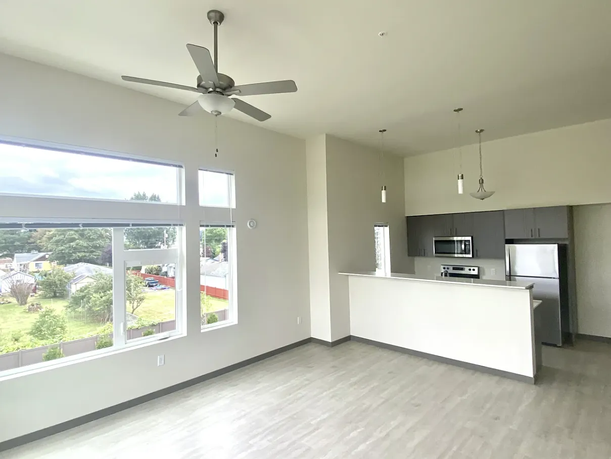 Strawberry Court Apartments — Photo 1