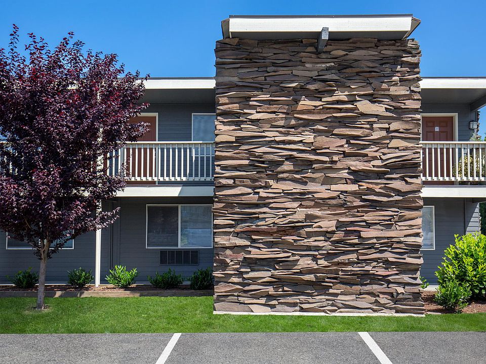 1st image of 403 W Meeker APT 5