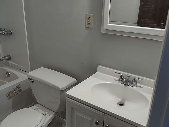 5th image of 80 Weber Ave #5